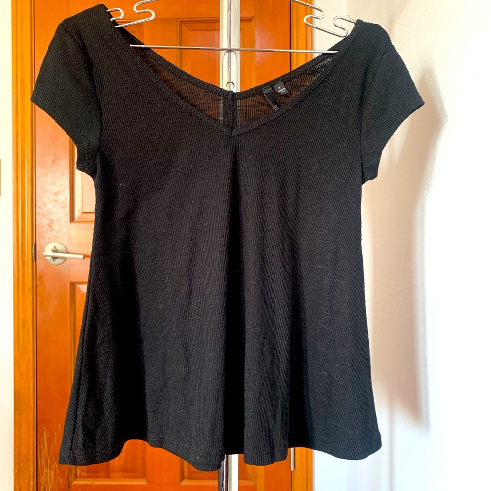 V neck tee